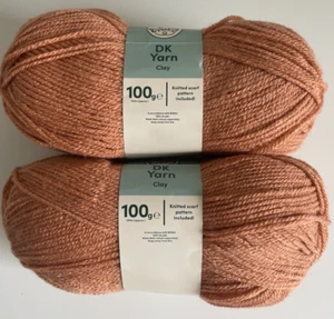 Clay brown 2 x 100g balls double knit yarn So Crafty DK knitting wool 200g NEW - Picture 1 of 10
