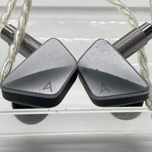 Auriculares intrauditivos Astell & Kern AK ZERO 1 "IRV-AK-ZERO1" plateados usados de Japón - Imagen 1 de 6