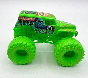 Monster Jam Grave Digger Neon Green 1:64 Diecast Monster Truck Toy Car Rare - Picture 1 of 7
