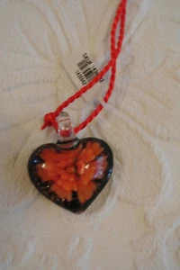 Heart Shaped Pendant Necklace - Beautiful Red Flower/ Black , New - Picture 1 of 1