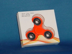 FIDGET HAND SPINNER 1 ORANGE Hohe Qualität Lange Lebensdauer Geräuscharm BRANDNEU IM KARTON - Bild 1 von 2