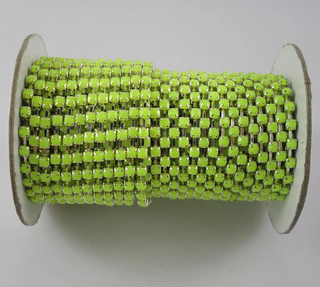 ss12 Colorido Cristal Acrílico 3mm Estrás Plata Garra Cadena Moda Apliques Foto 1 de 1