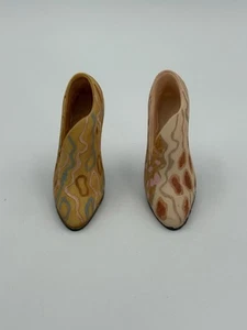 (2) Just The Right Shoe by Raine (2) Collectible Fashion Shoe Figurines - Picture 1 of 5