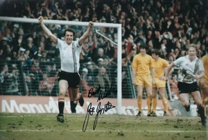 JOE JORDAN MAN UTD 1978-1981 -SUPERB HAND SIGNED 12x8 PHOTO - Picture 1 of 1
