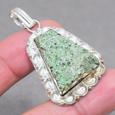 Colgante Joyería Aniversario Hecho a Mano Piedras Preciosas Druzy Titanio Verde 2.2" SR 9073 Foto 1 de 4