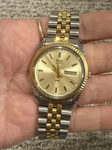 Schöne seltene Vintage Timex President Herrenuhr braucht Batterie - Bild 1 von 16