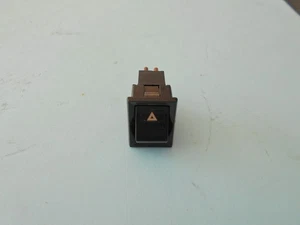 Interruttore Luci di Emergenza Per Land Rover Defender 90 110 YUF101490 Sivar - Picture 1 of 1