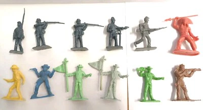 Lotto 12 Soldatini Cowboys Indiani e Guerra Civile Americana Senza Marca - Immagine 1 di 3