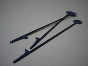 18" Clip Stick - Lawn Stake, Turf Stake, Posting Stakes - 500ct carton - Picture 1 of 5