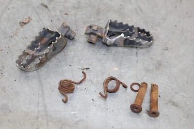 Yamaha YZ250F 2001 2002 OEM ESTRIBERAS REPOSAPIÉS REPOSAPIÉS SOPORTE IZQUIERDO DERECHO MONTAJE Foto 1 de 4