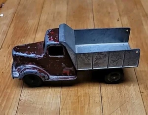 Tootsietoy Mack Dump Truck - Picture 1 of 9