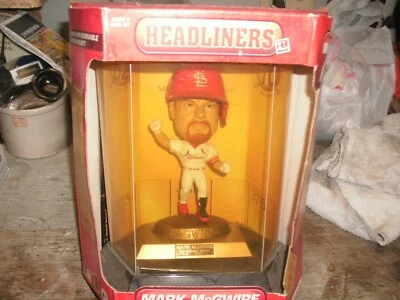 MLB HEADLINERS XL Mark McGwire #25 Figura Conmemorativa Cardenales ESTUCHE DE EXHIBICIÓN Foto 1 de 4