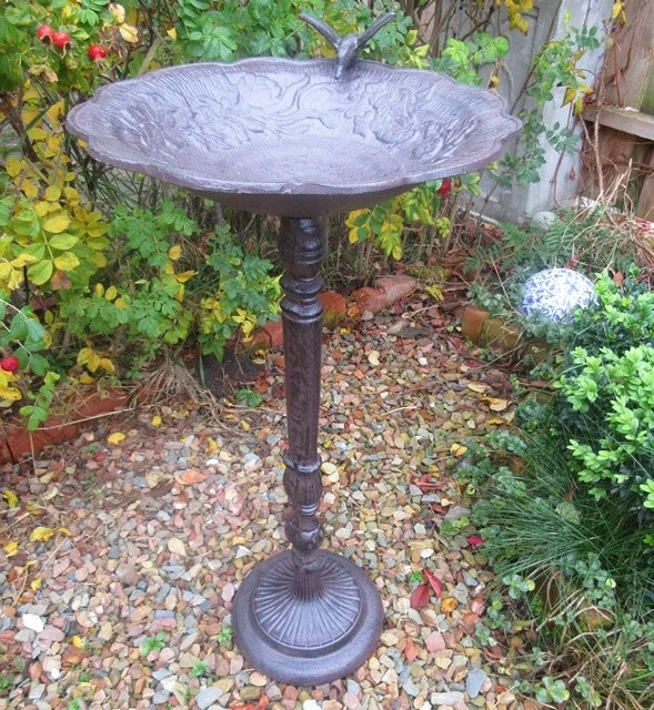 GROSSE VOGELTRÄNKE VOGELBAD ANTIK STIL GARTENDEKO LANDHAUSSTIL GUSSEISEN NEU br - Bild 1 von 2