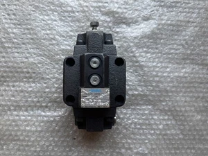 EATON-VICKERS VALVE CALIBRATED FLOW P/N RCG-06-Z4-30/597083 - Imagen 1 de 2