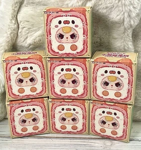 AUTHENTISCH Posten 7 Baby drei - kleines Mahjong Plüsch Anhänger Blindbox Bündel NEU - Bild 1 von 6
