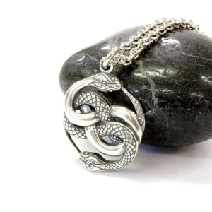 The Never Ending Story Serpiente Ouroboros Talismán Nórdico Dos Serpientes Colgante Auryn - Imagen 1 de 12