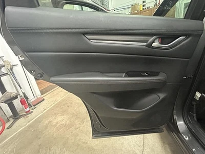 Mazda CX-5 2017 panel de moldura de puerta trasera lado del conductor Foto 1 de 4