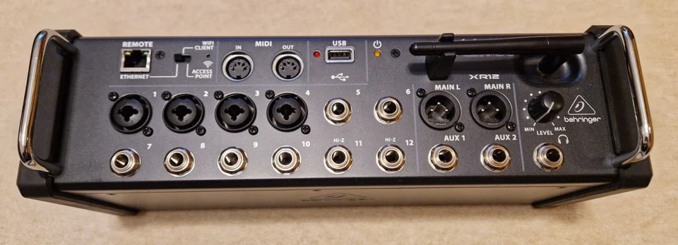 Behringer x-air xr12, Digitaler Stage Mixer, perfekt für kleine Auftritte - Bild 1 von 4
