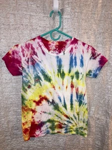 Size M (10-12) Youth Short Sleeve T-Shirt Tie-Dyed Rainbow Colors - Picture 1 of 2