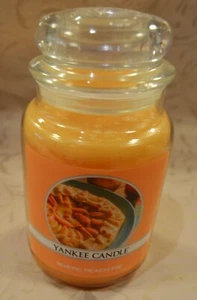 Yankee Candle Housewarmer Duftkerze Rustic Peach Pie, 623 g, aus England - Picture 1 of 1