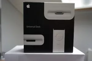 Apple Universal Dock MB125G/B - Bild 1 von 3