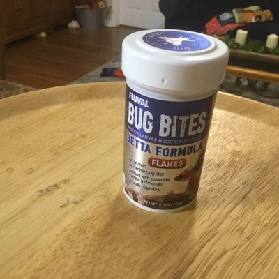 Fluval Bug Bites Insect Larvae Recipe Betta Formula Flakes  0.63 oz Sealed - Image 1 of 4