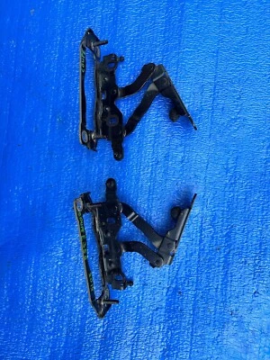 Mercedes-Benz E400 E350 2013-2016 bisagra del capó del lado del pasajero delantero derecho Foto 1 de 4