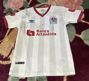 Umbro Honduras Olimpia Autograph Jersey 2021 Medium Collectible Jersey ๐ฅ๐ฅ - Picture 1 of 12