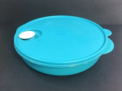 Tupperware  - 3 Compartment Microwavable Dish 3284C-3 with Lid 2651A-1 Vented - Image 1 of 4