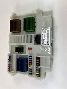 ST3110 VOLVO S60 2014 Fuse Box 31327995AA BG9T-14C256-HA - Picture 1 of 4