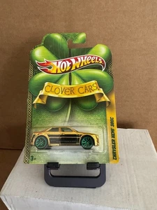 Hot Wheels Clover Cars Chrysler Hemi 300C A17 - Picture 1 of 1