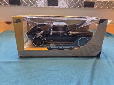 2006 JADA 1:24 Scale Dub City Kustoms Hummer H3T Concept Car Black 8" #90644 - Image 1 of 4