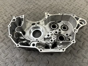 2006 06-09 YZ450F YZ 450F Right Crankcase Engine Bottom Carter Block Half Case - Bild 1 von 22