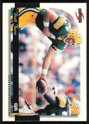 1996 Score #119 Brett Favre - Image 1 of 2