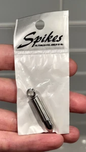 Spikes 316L Edelstahl SILBERKUGEL Charm Werwolf Verteidigung NEU IN VERPACKUNG - Bild 1 von 3