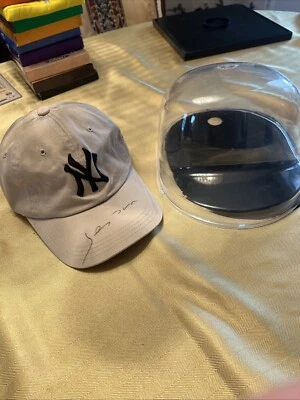NY Yankees Johnny Damon Signed Baseball Cap with CLEAR Display Case Reduced - Image 1 of 3