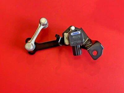 Sensor de altura de conducción de suspensión delantero izquierdo Aisin B71023 se adapta a 08-13 Lexus LX570 Foto 1 de 3