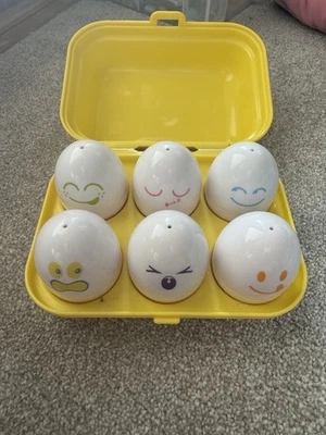 Tomy Hide and Squeak Eggs Activity Toy - Image 1 of 3