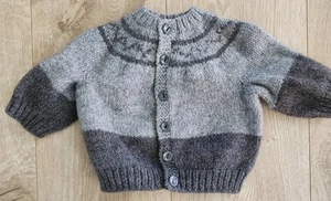 Vintage Kleinkind Baby 0-3 Monate grau Wolle Pullover Cardigan Jacke Grob Nordisch - Bild 1 von 12
