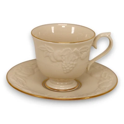 Juego de platillos taza de té Lenox Fruits of Life en relieve EE. UU. vintage años 90 Foto 1 de 4