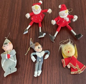 5 adornos navideños figurativos rostros pintados de fieltro de colección - Imagen 1 de 22