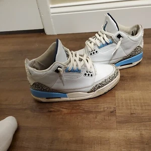 Size 8.5 - Jordan 3 Retro Mid UNC - Picture 1 of 7