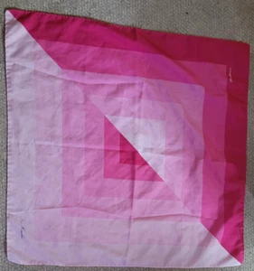 Women's Les Houches Pink Scarf 29"x30" Multicolor Pinks Neck Pocketbook Decorate - Picture 1 of 4
