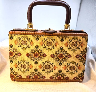 Cartera caja tapiz y mimbre vintage años 60 - bolsa de alfombra - detalles de cuero Foto 1 de 4