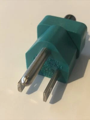 USA Type Adapter to IEC 320 C5 Cloverleaf Female Connector 3 to 3-Pin 10A 125V - Image 1 of 3