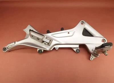 03-10 SOPORTE MONTAJE CLAVIJA LATERAL DERECHO DELANTERO TRASERO HONDA ST1300 Foto 1 de 4