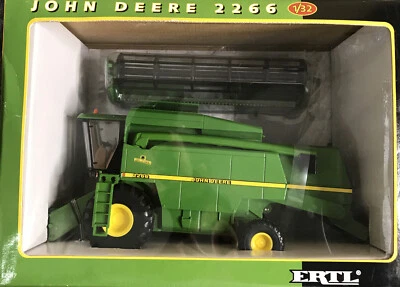 John Deere 2266 Hillmaster Combine 1:32 Vintage 2000 ERTL Sealed Brand New - Image 1 of 4
