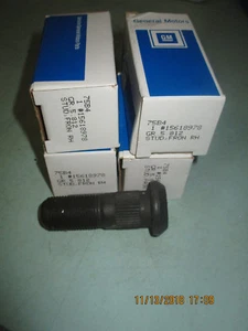 LOT OF 4 NOS Genuine GM 15618978 Wheel Studs Qty.4 B347 - Picture 1 of 1