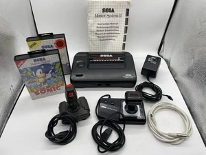 SEGA Master System II 2 Console (PAL) With Original Manual + Golden Axe & Sonic - Picture 1 of 15