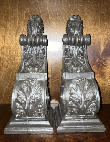 Vintage pair Decorative Hanging Wall Corbels Carved Leaf Scroll Antique Book End Cover